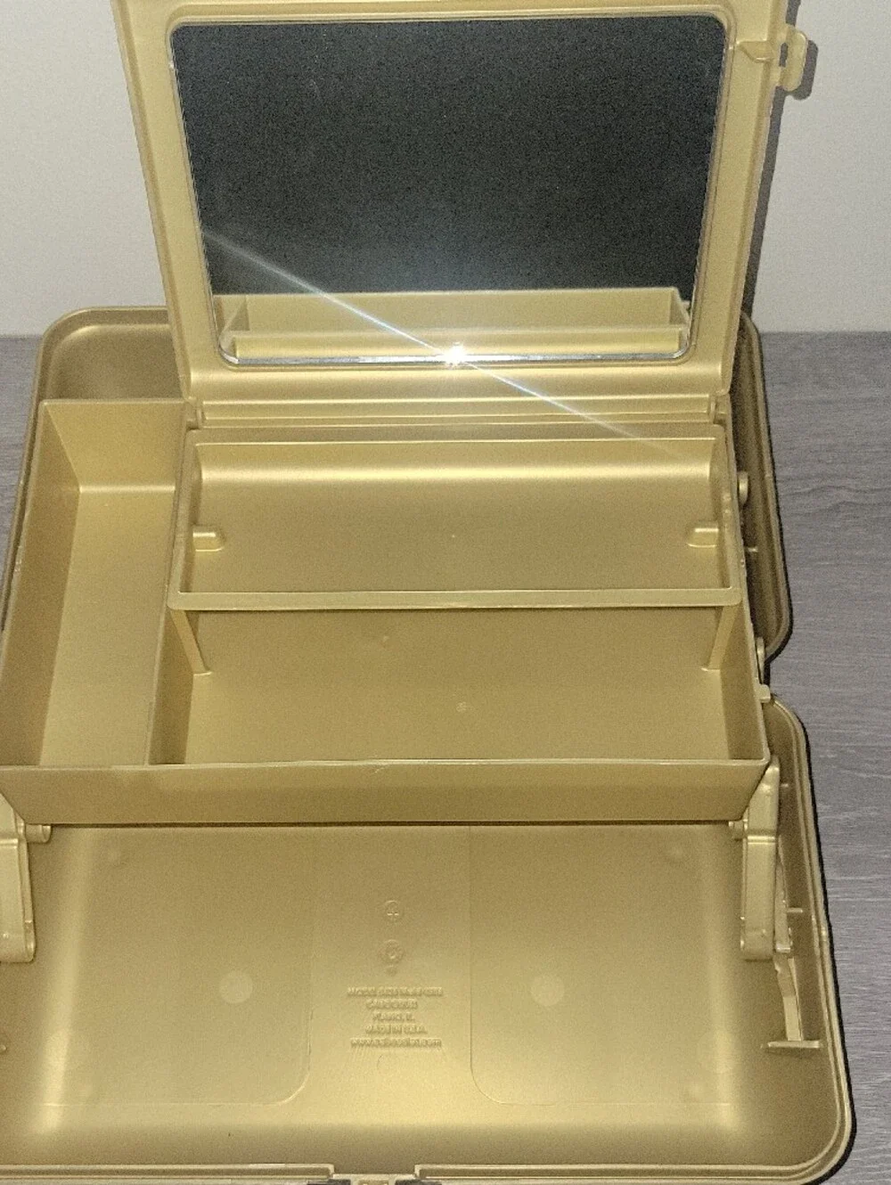 Caboodles Gold On-The-Go Girl Classic Case with Pink Tag